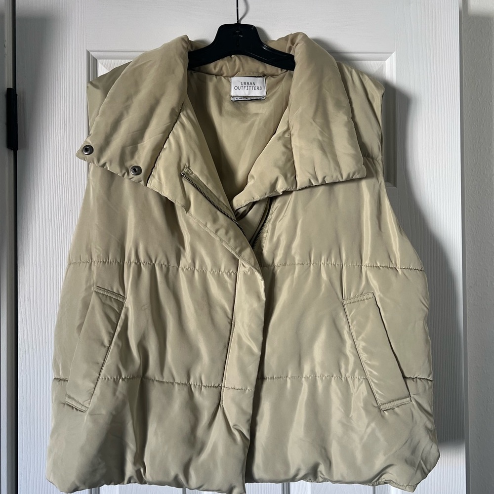 Urban Outfitters Women's Beige Puffer Vest
